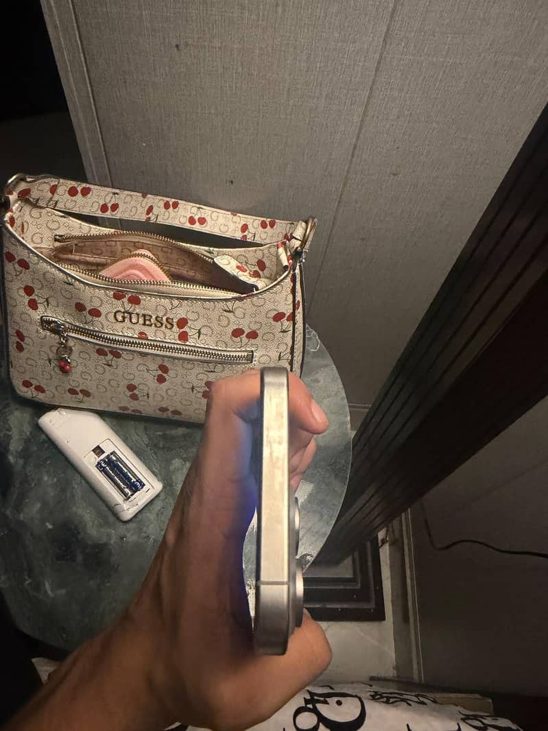 Apple iPhone 15 Pro Max 5