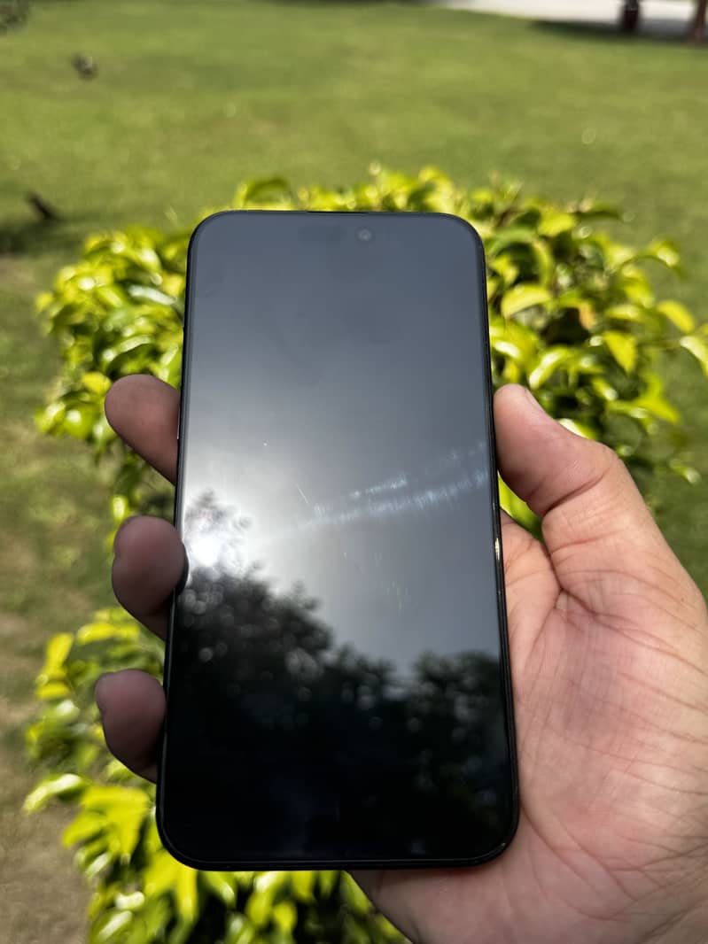 Apple iPhone 15 Pro Max 1