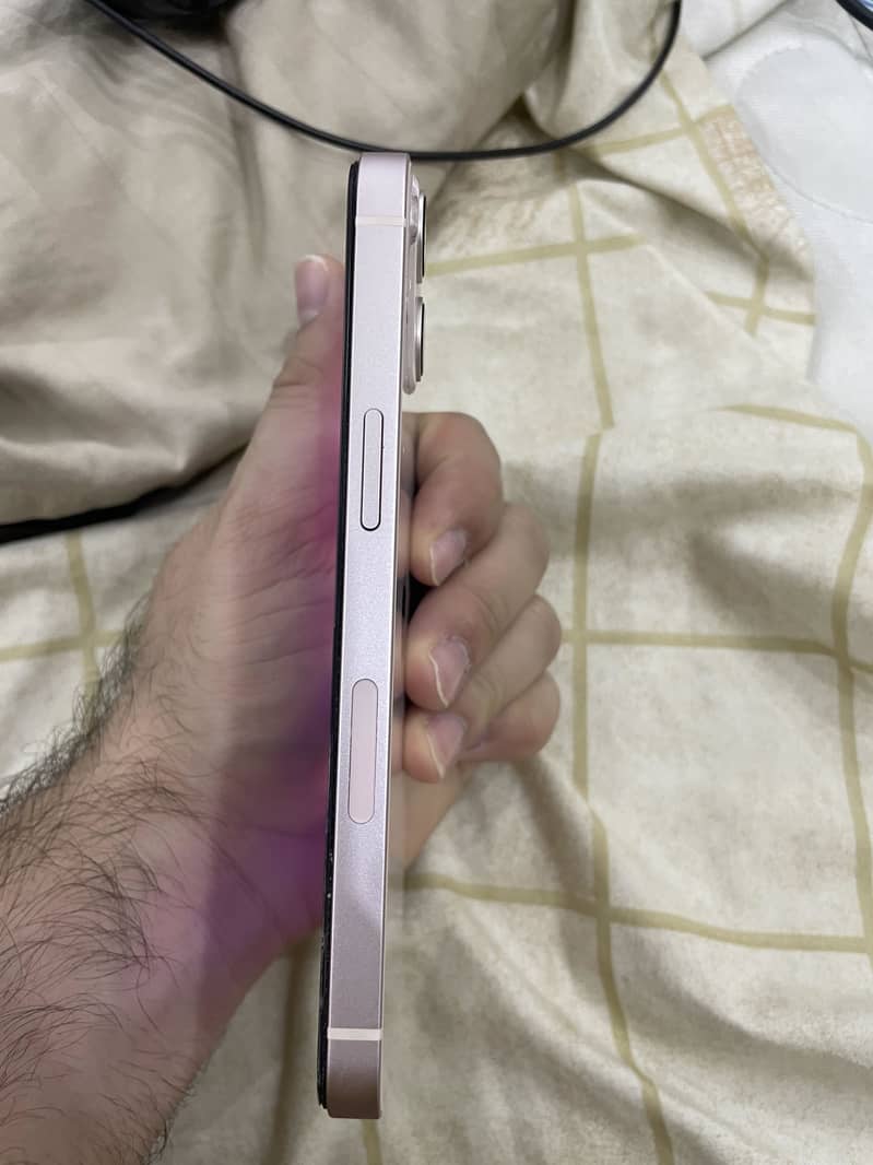 Apple iPhone 13 3