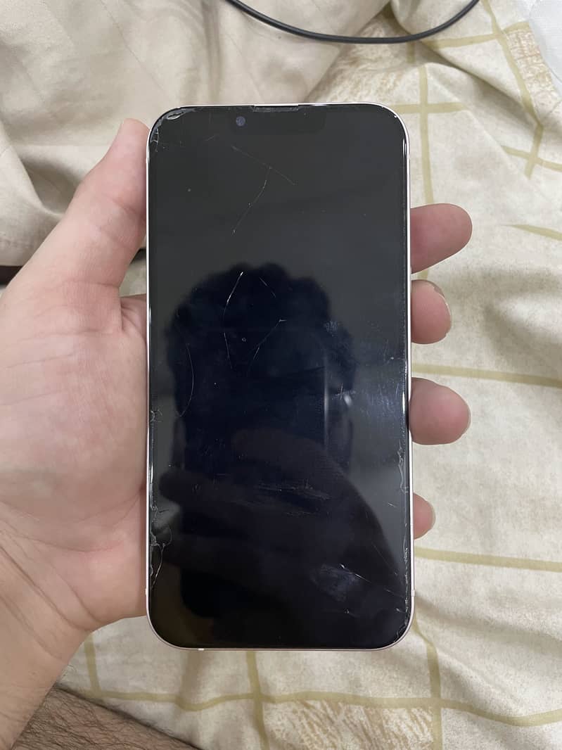 Apple iPhone 13 6
