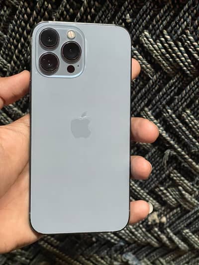 iPhone 13 Pro Max.