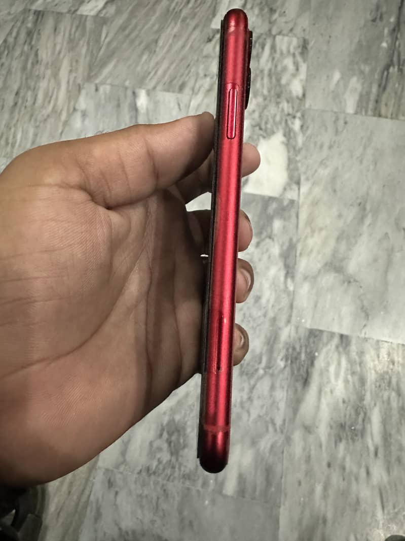 Apple iPhone 11 3