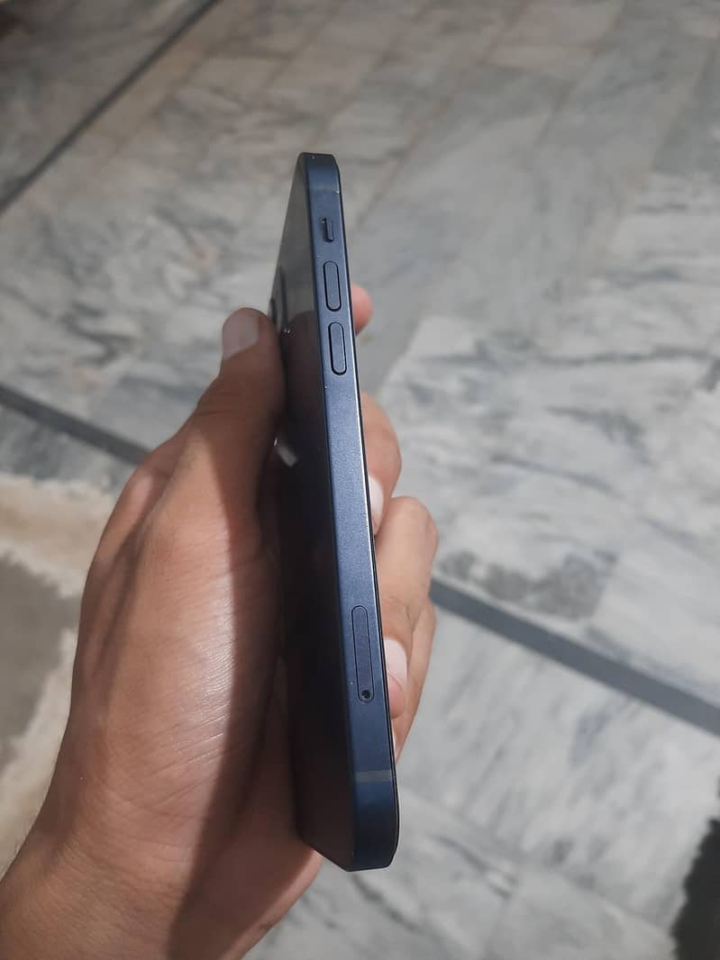 iPhone 12 2