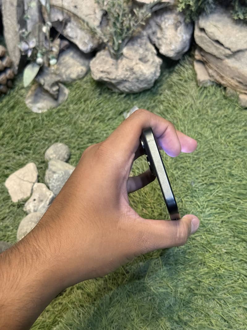 Apple iPhone 15 3