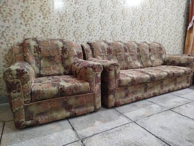 5 Seater Sofa Set (3+1+1) – Comfortable & Good Condition