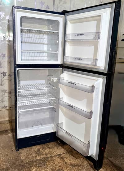 Dawlance inverter Fridge