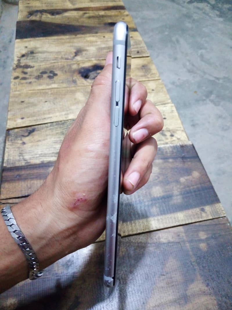 Apple iPhone 6S Plus 7