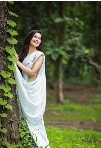 photo shoot k ley girls ki zarort ha 03104855591 what's up