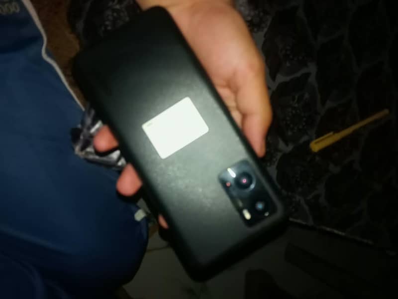 OPPO A76 0