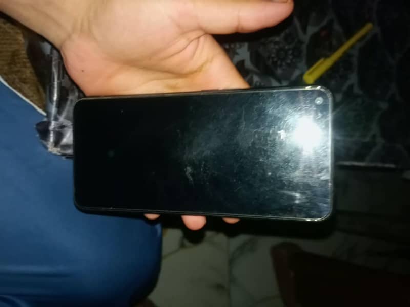 OPPO A76 1