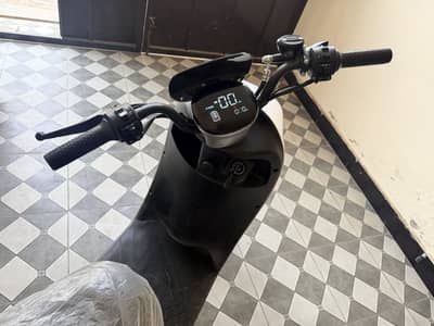 Evee nisa scooty