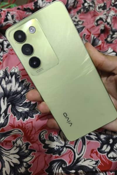  Vivo Y100 8/256GB — Excellent Condition