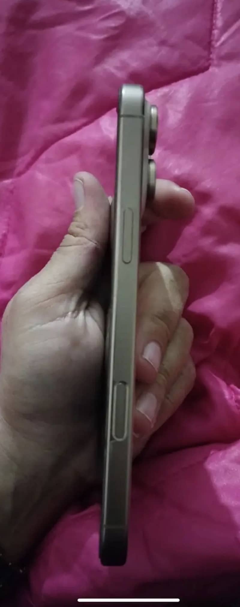 Apple iPhone 16 Pro Max 1