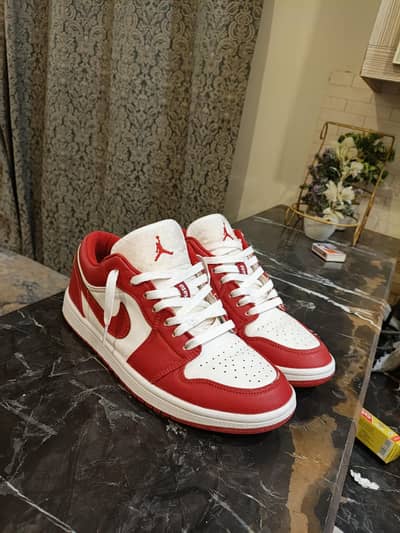 Nike Air Jordan 1 low "red gym"