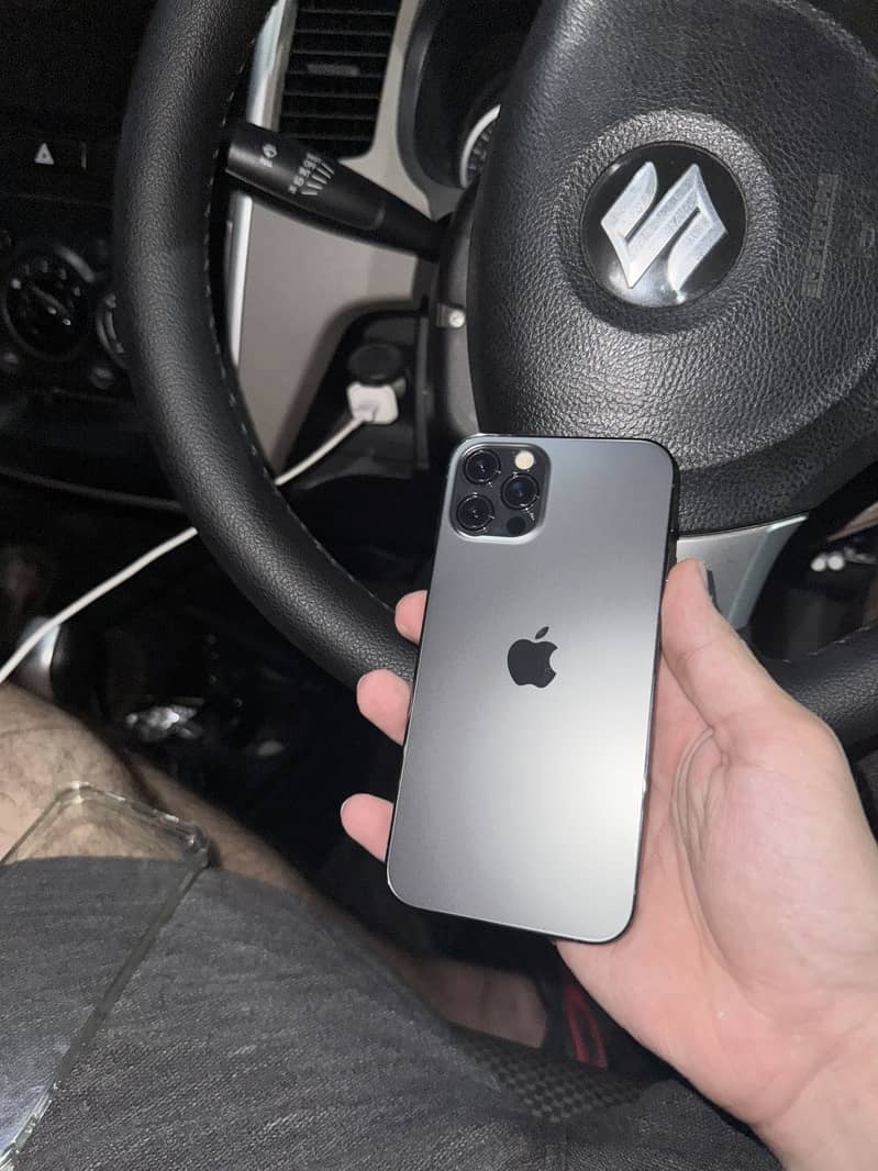 Apple iPhone 12 Pro 4