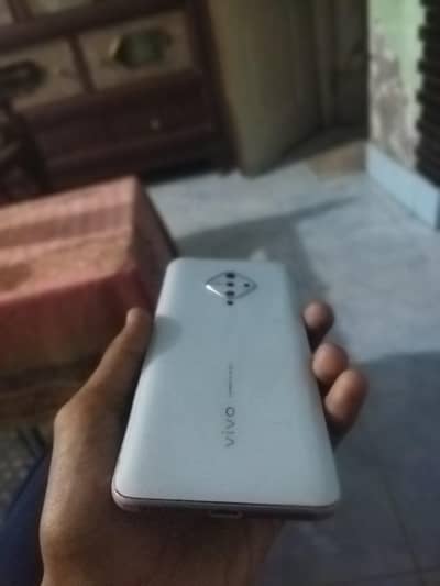 Vivo y51 | 4/128 | 48mp | 4k video support | snapdragon 665 | urgent