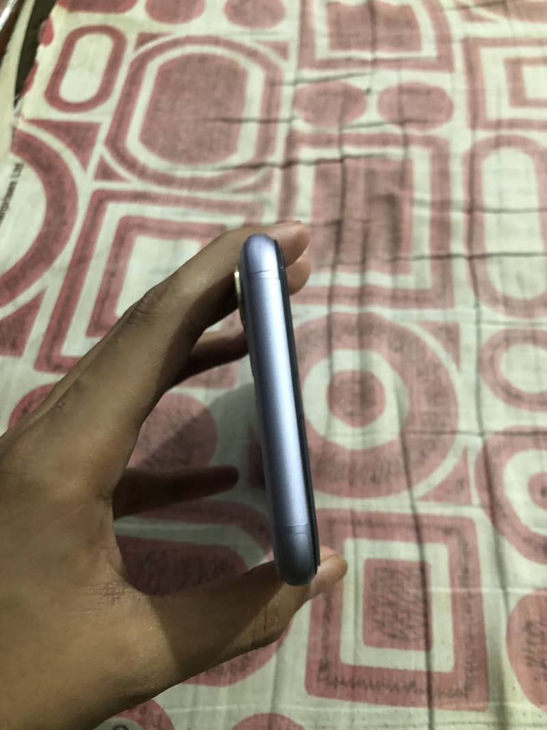 Apple iPhone 11 1