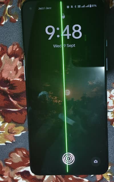 OnePlus 9 (8GB / 128GB) - Great Performance (Minor Screen Issue)
