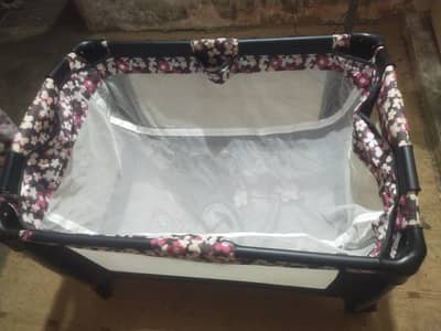 folding baby cot