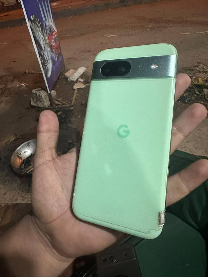 Google Pixel 8a 3
