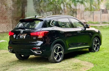 MG PHEV 2025