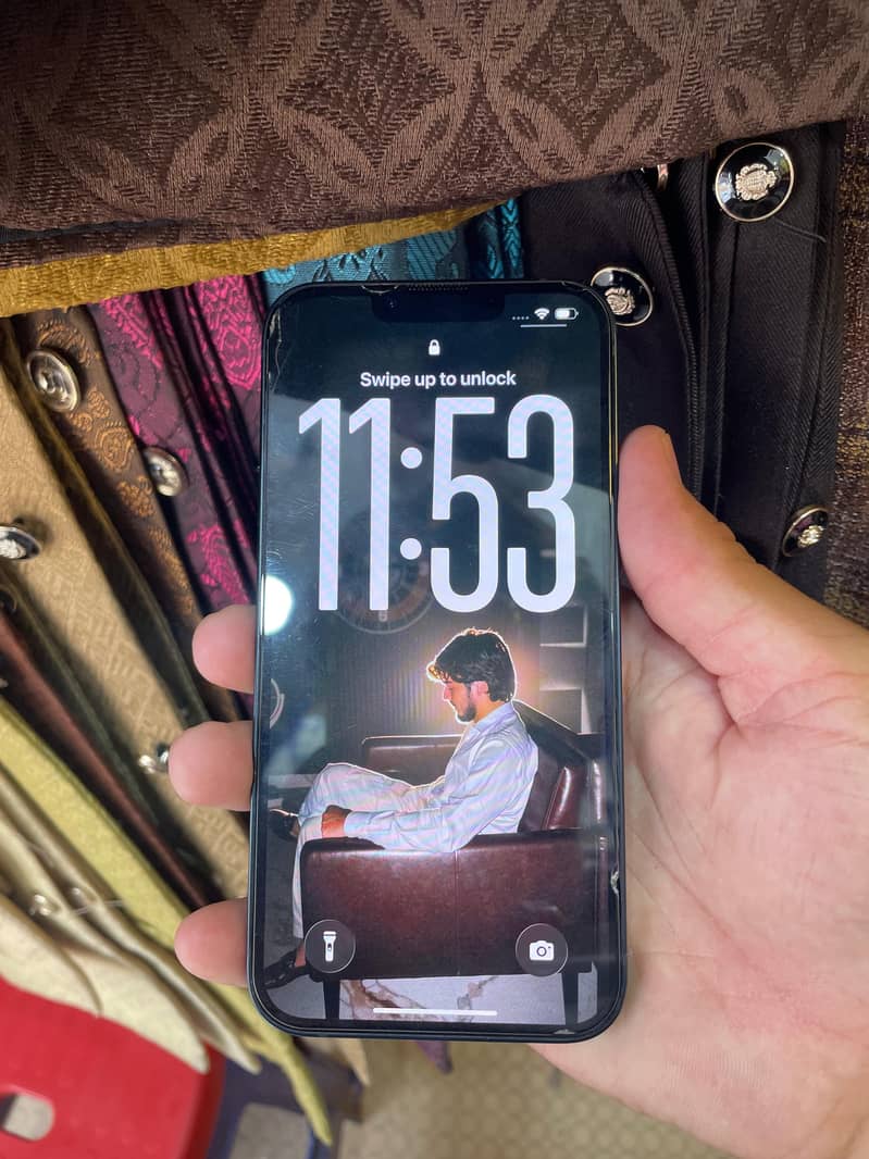 Apple iPhone 13 3