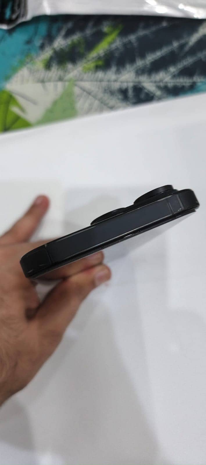 Apple iPhone 16 Pro 2