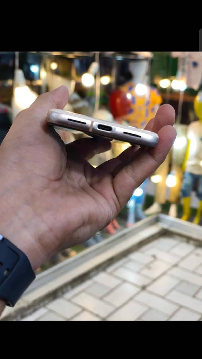 Google Pixel 8 1