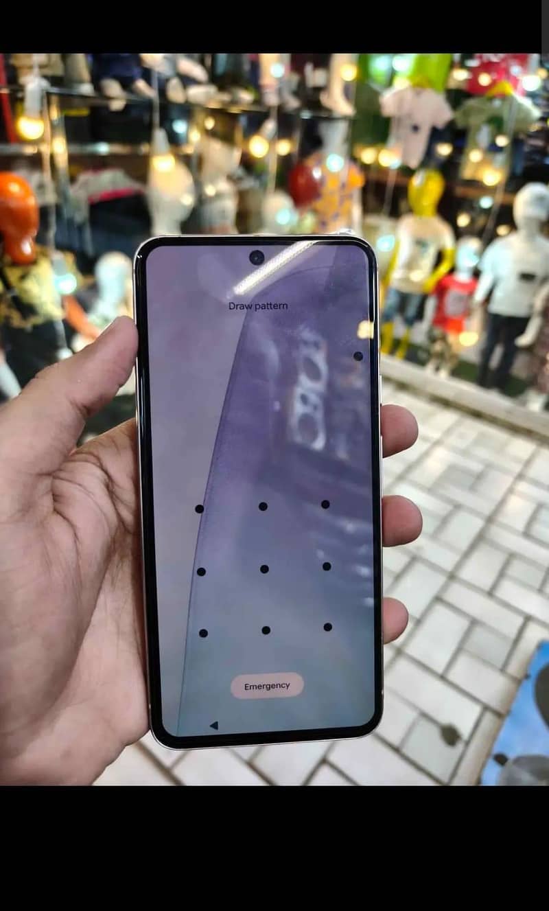 Google Pixel 8 3
