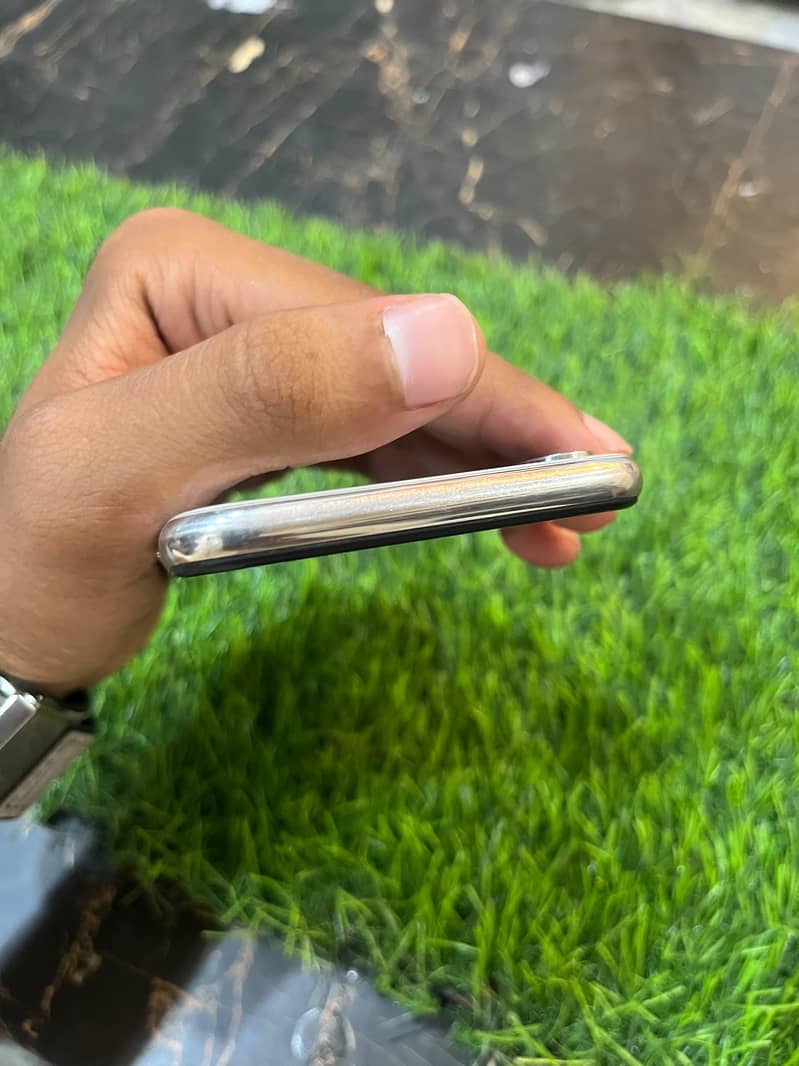 iphone X 4