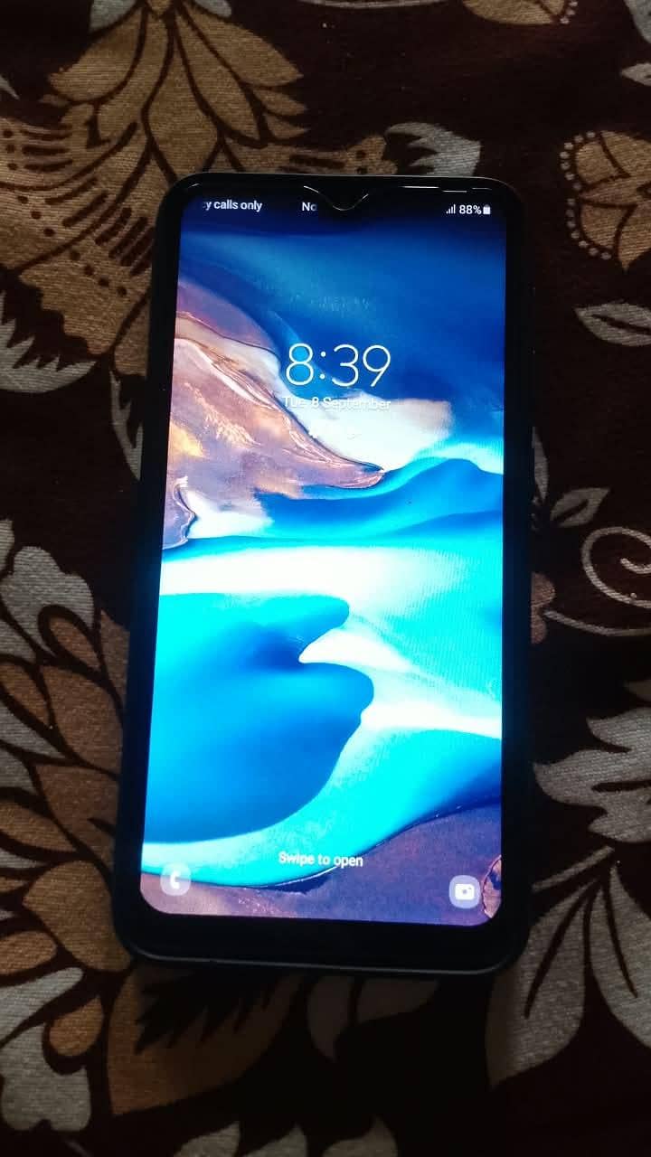 Samsung a10 good canditon double sim argnt sale need money 1