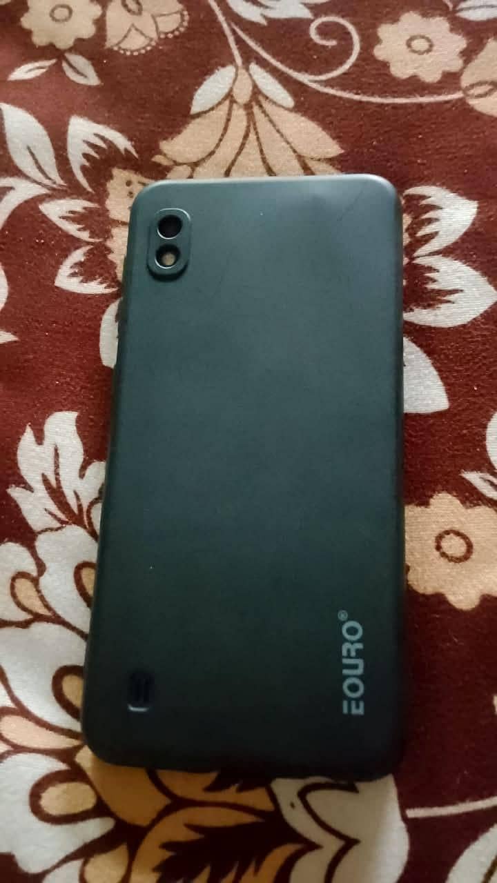 Samsung a10 good canditon double sim argnt sale need money 2