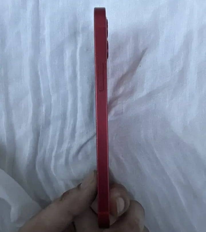 Apple iPhone 12 4