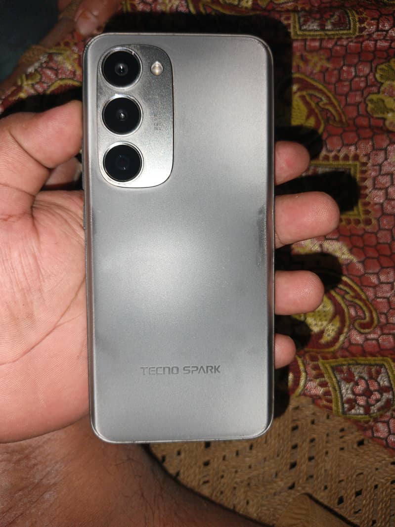Tecno spark 40 pro plus 1