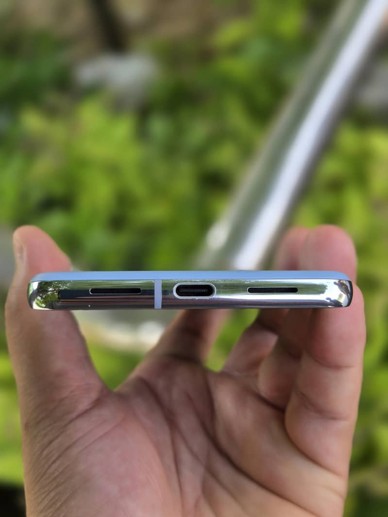 Google Pixel 8 Pro 7
