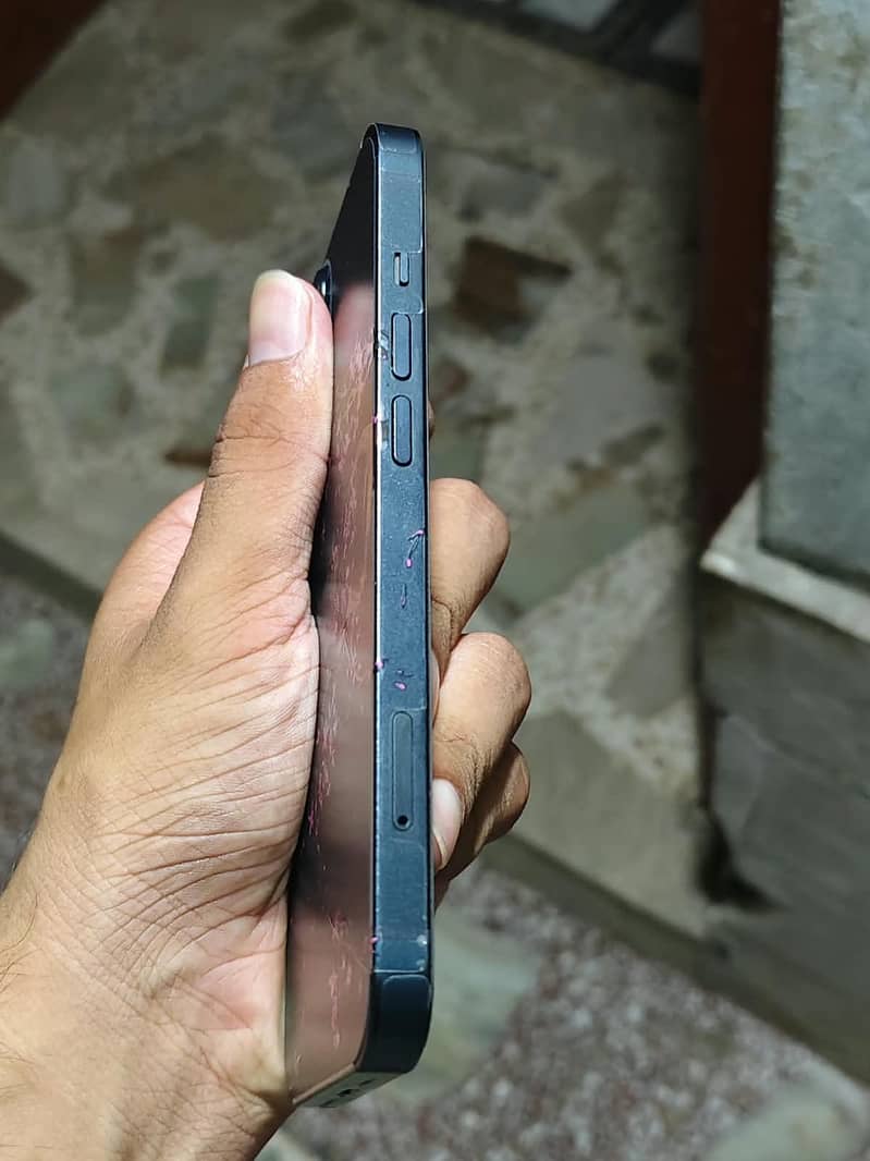 Apple iPhone 13 3