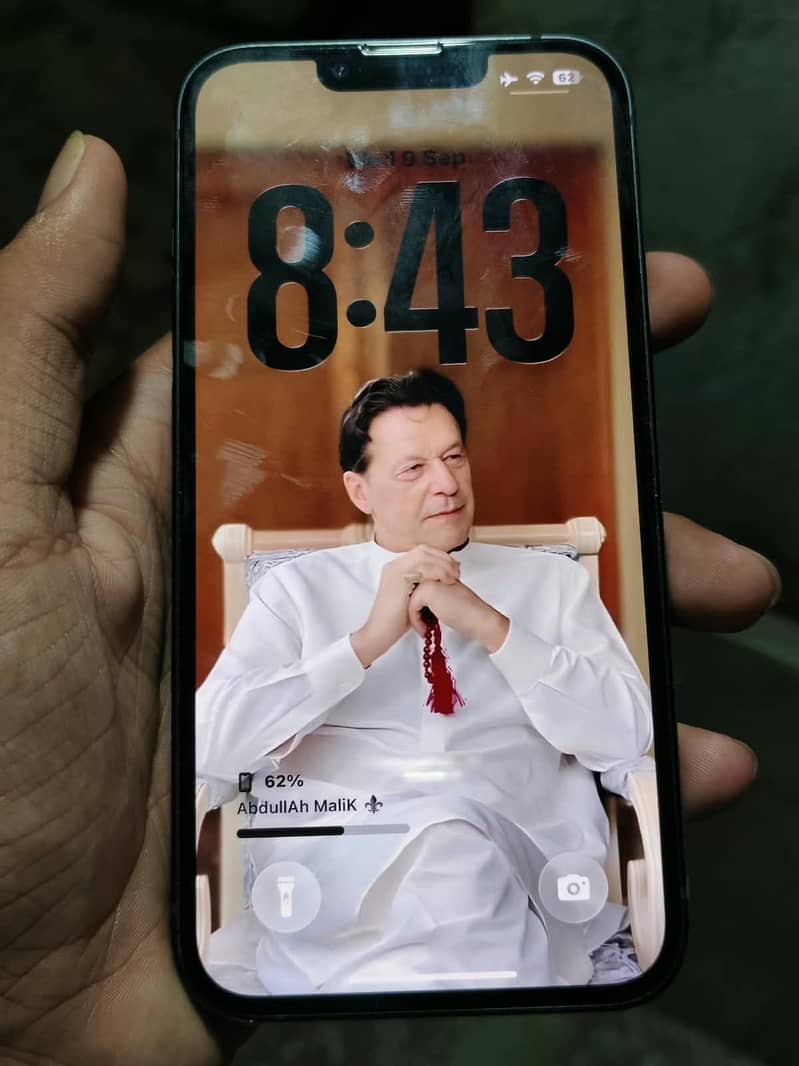 Apple iPhone 13 9