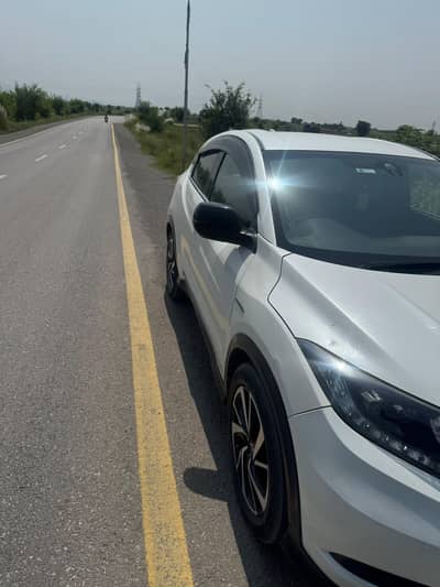 Honda Vezel 2016