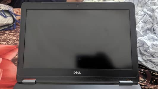 Dell latitude e7270cori7 6th gen 8 gb ram 512 gb SSD