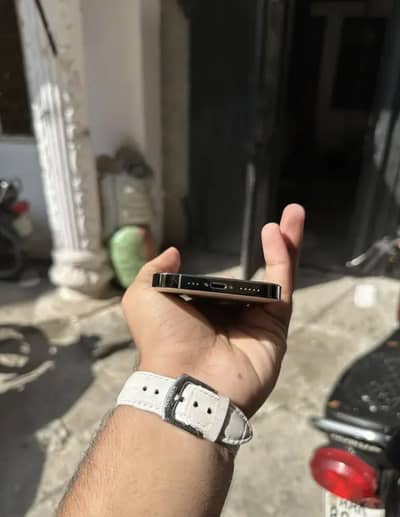 Apple iPhone 14 Pro