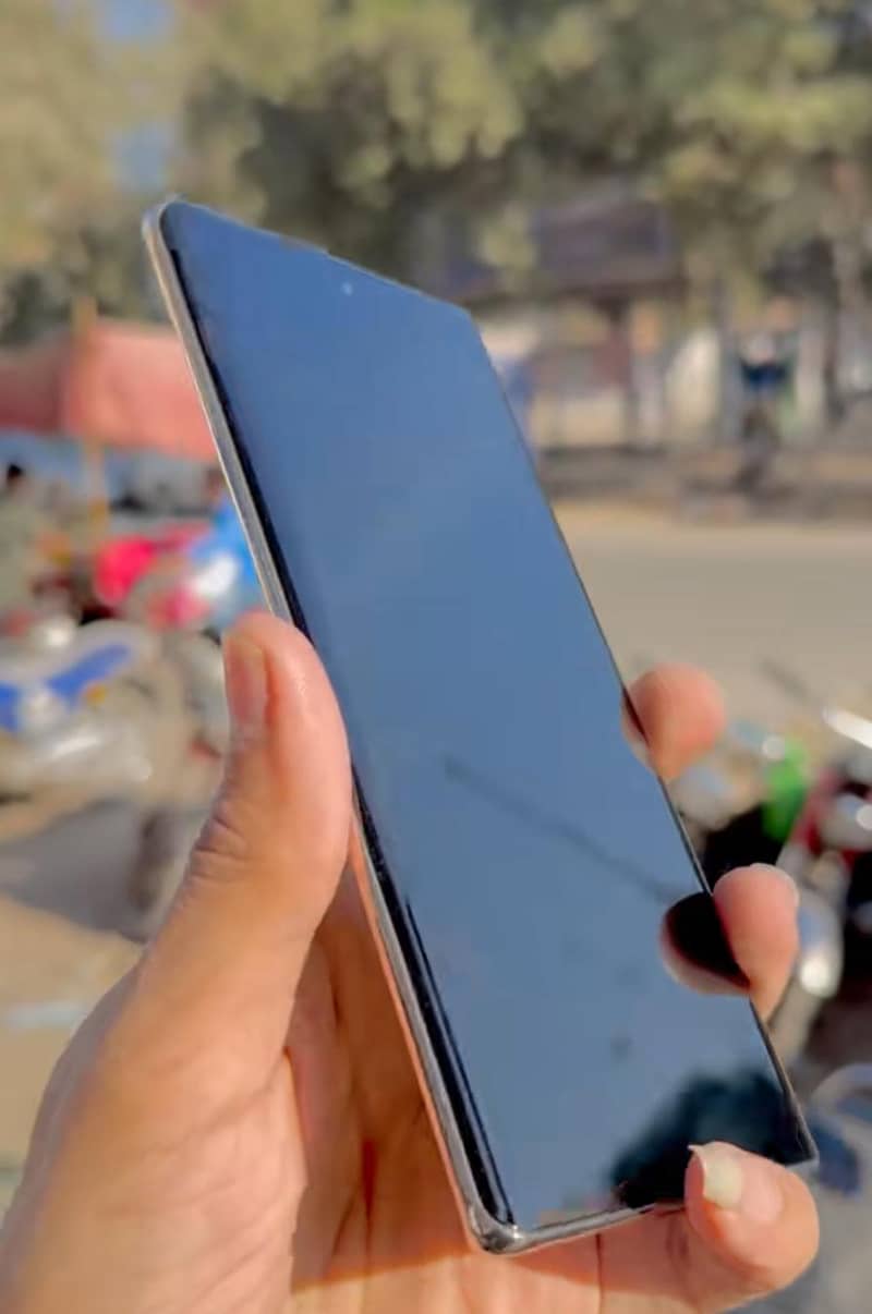Tecno CAMON 30S 1