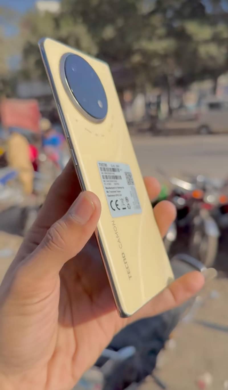 Tecno CAMON 30S 3