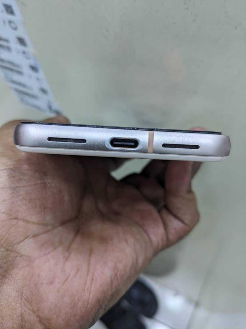 Google Pixel 8 2