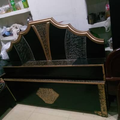 double bed box Wala but without side tables