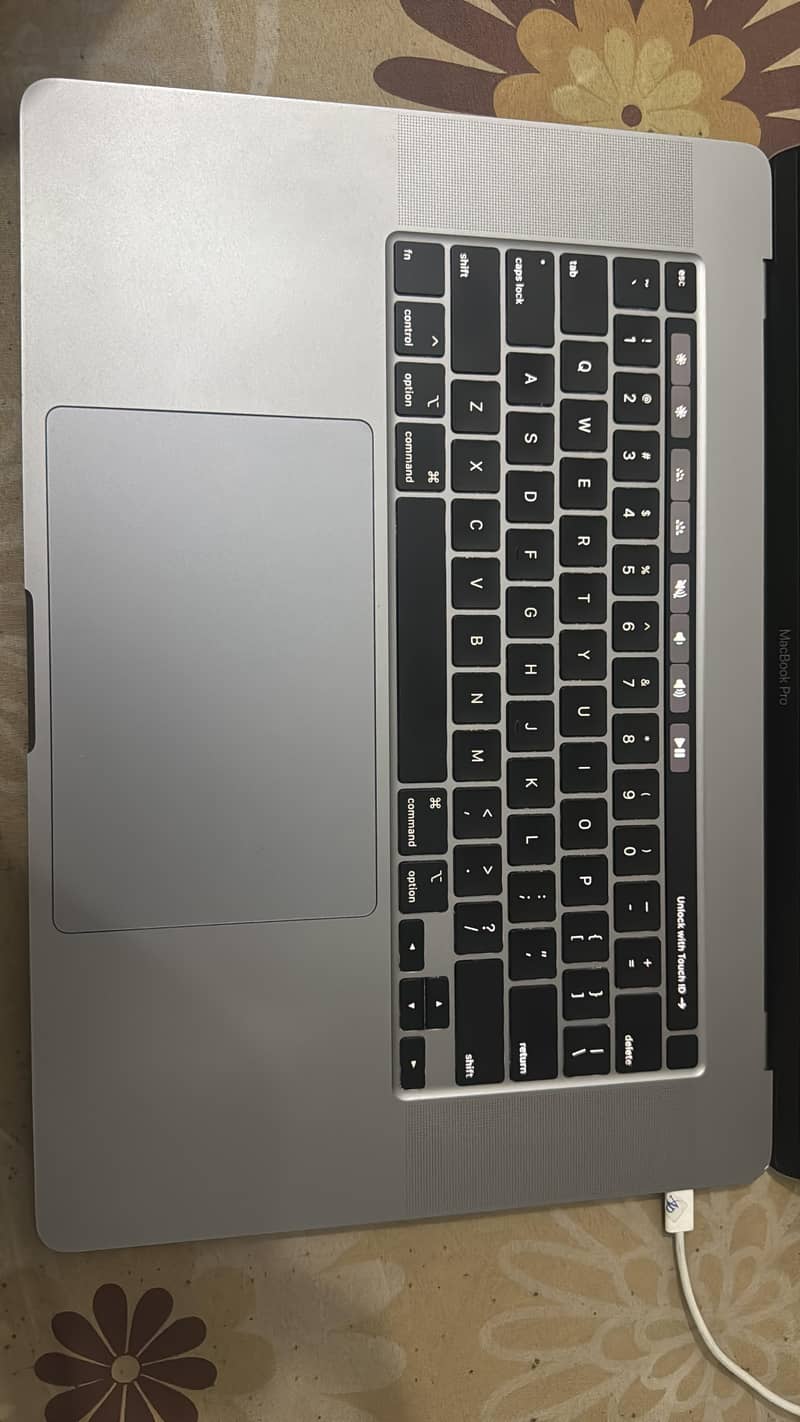 MacBook pro 2019 3