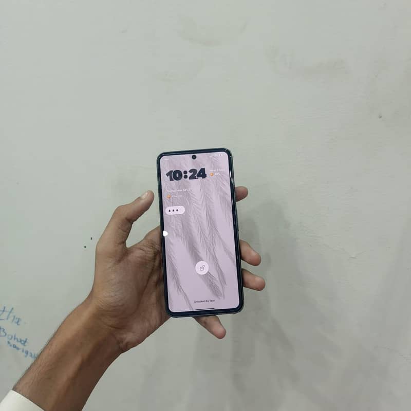 google pixel 8 4