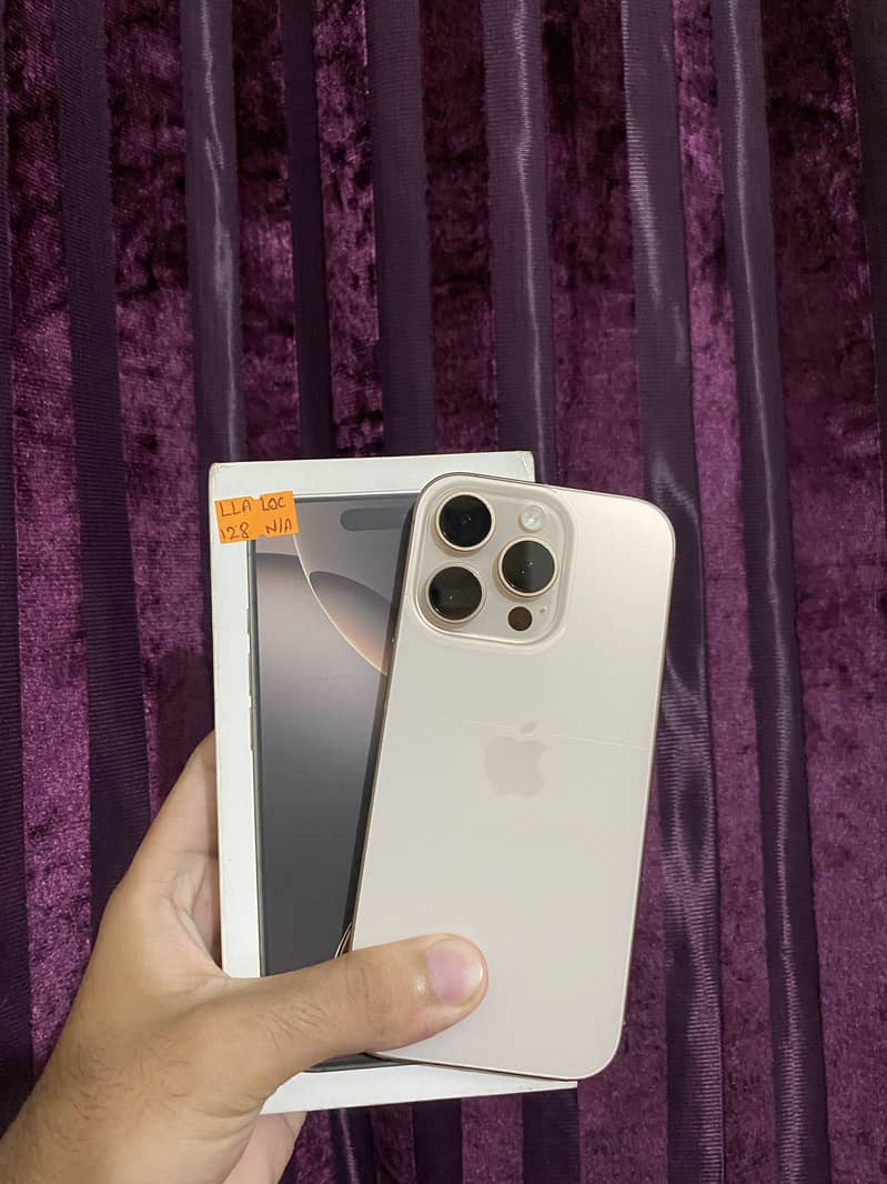 Apple iPhone 16 Pro 0