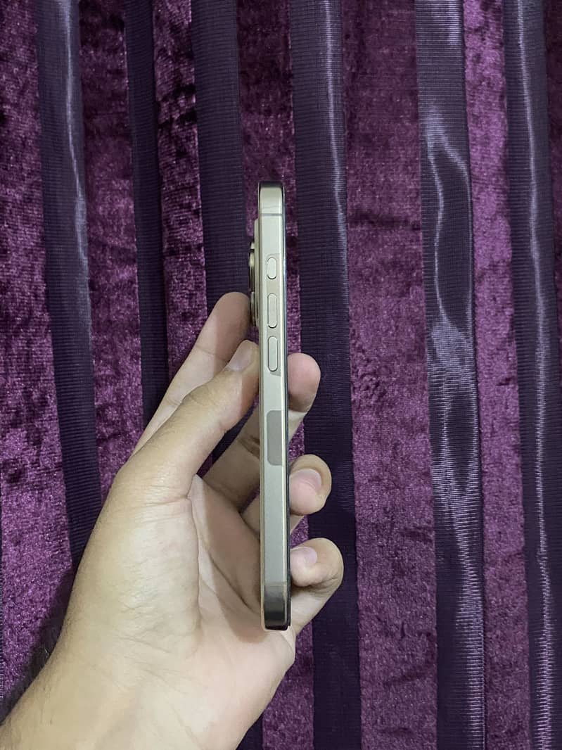 Apple iPhone 16 Pro 5