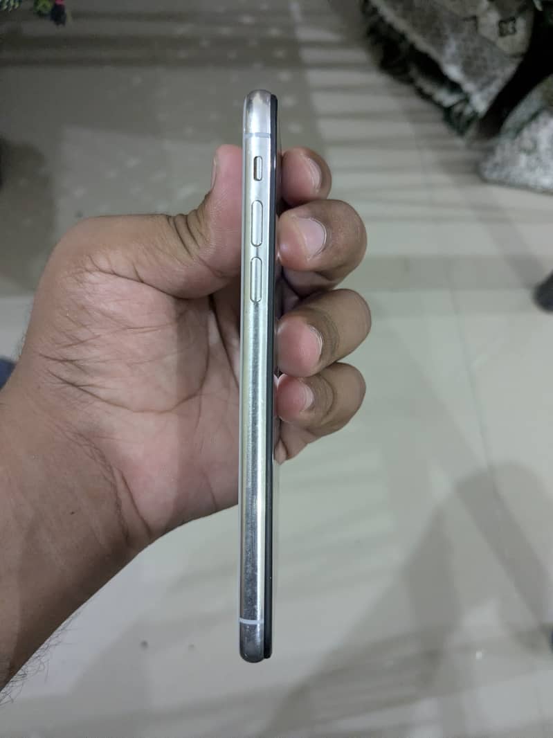 Apple iPhone X 1