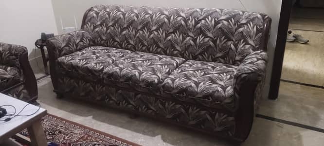 5 seater Sofa Set, 1st Hand used, Perfect Foam & Cloth, No work requir